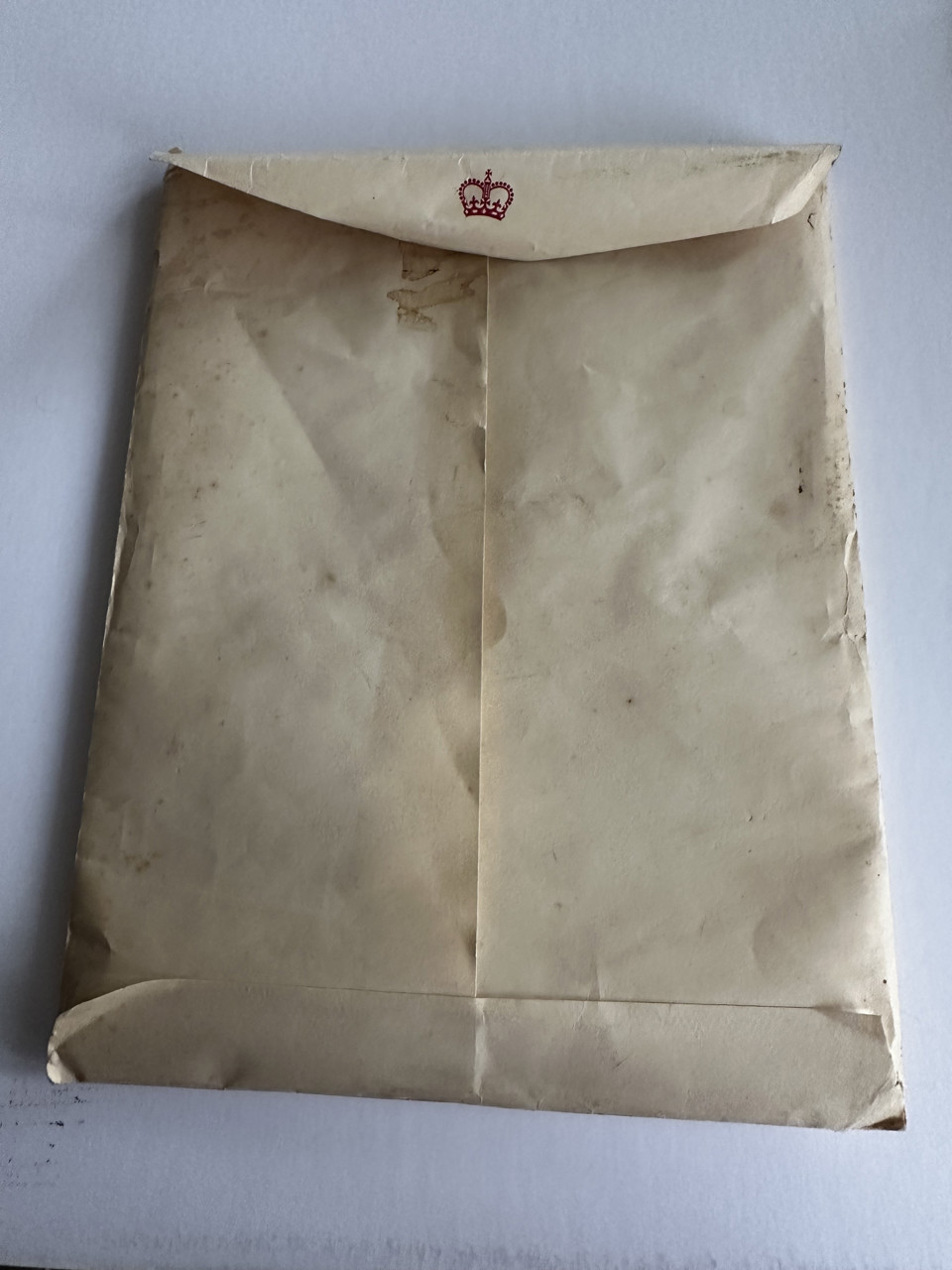 Kompletní korunovační set 1953 – medaile, palácový dopis, etue a dobový sluneční kompas