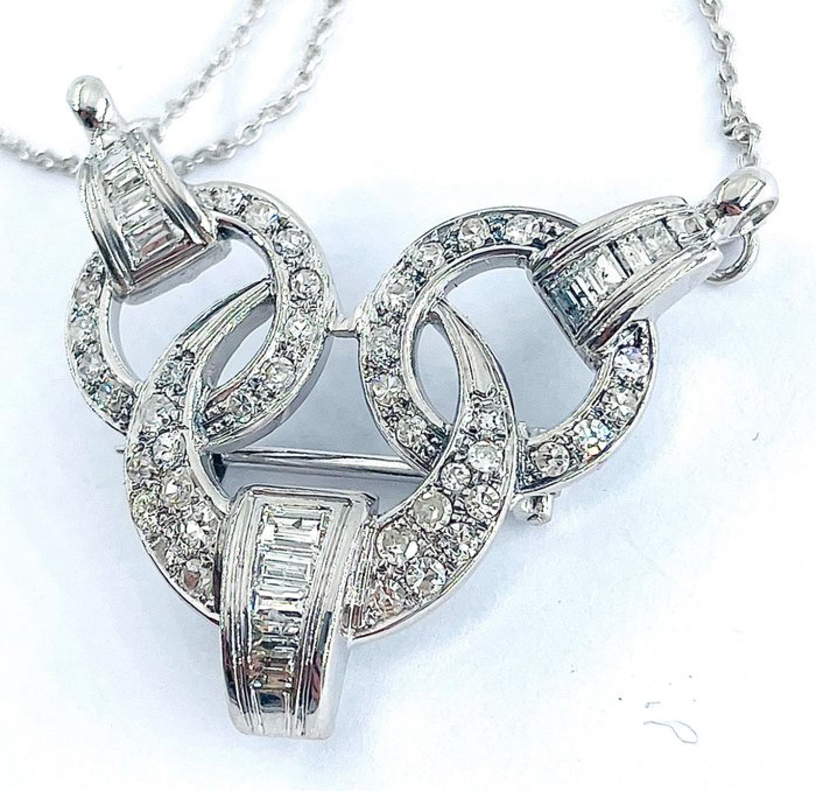 Women's white gold necklace with diamonds