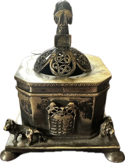Decorative Russian silver with Jewish motifs – seated figure - 3