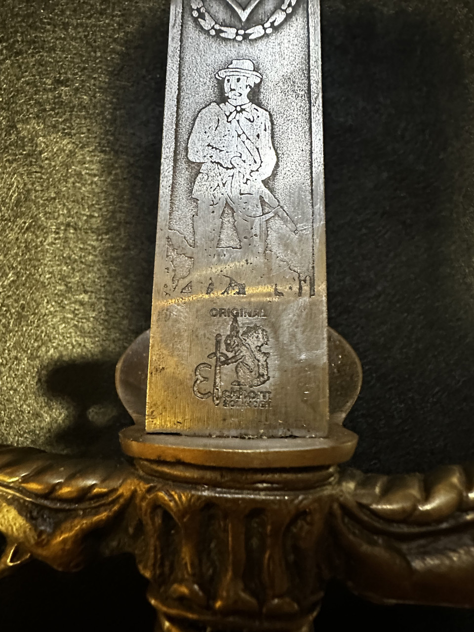 Sběratelská dýka – historická symbolika, komplet s pochvou