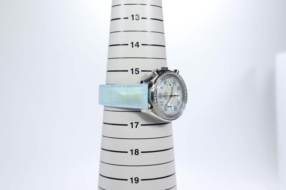 OMEGA Speedmaster Ladies’ Chronograph, MOP Dial