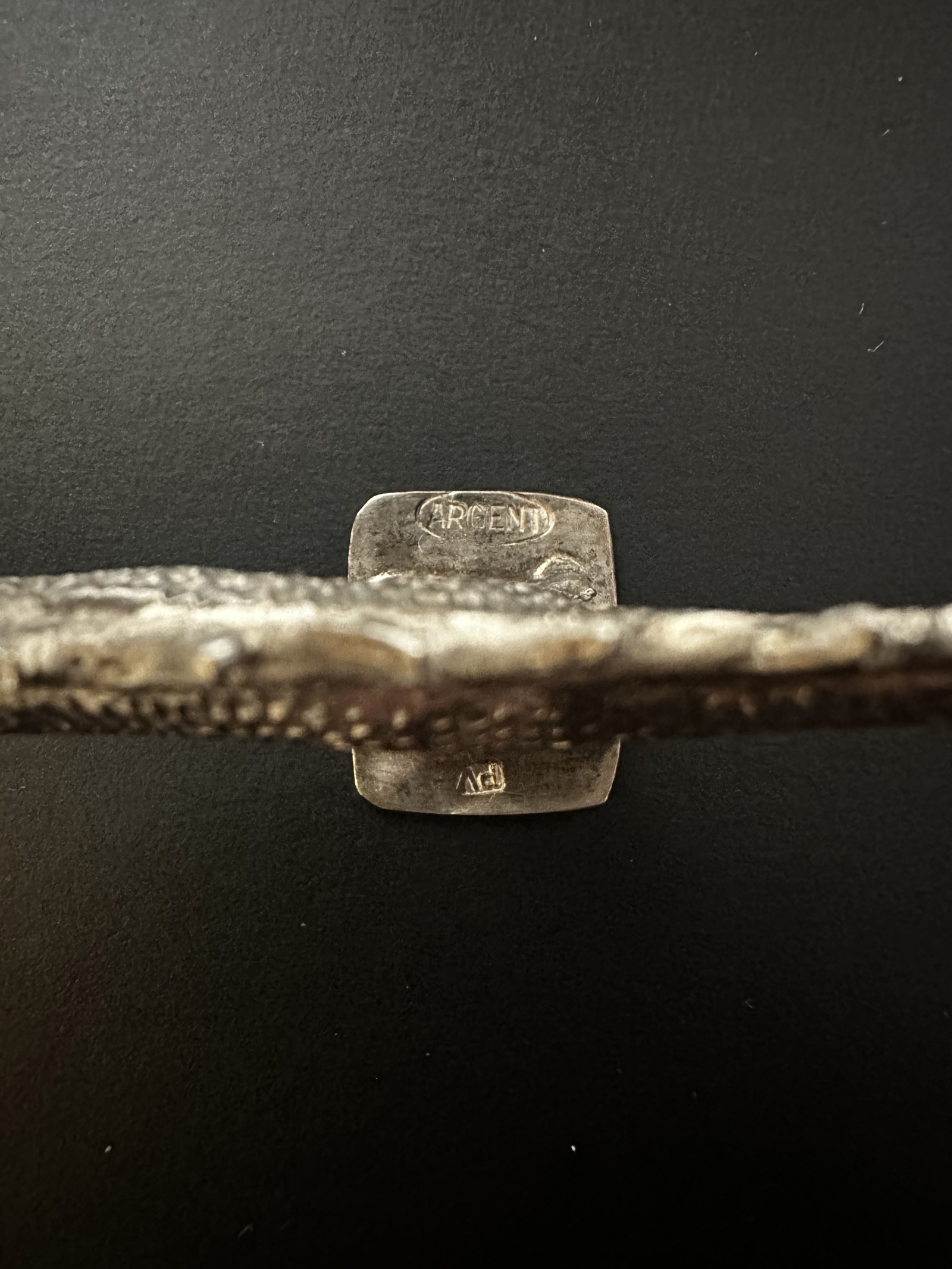 Stříbrný set dekorativních draků