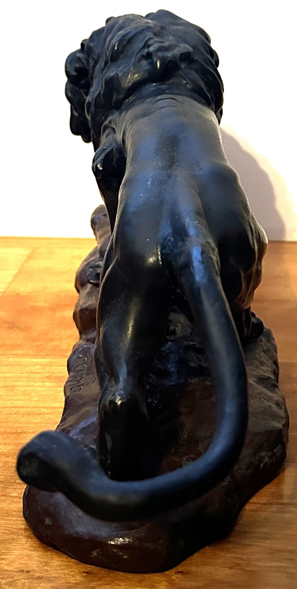 Elegantní socha lva – signováno „CARTIER“